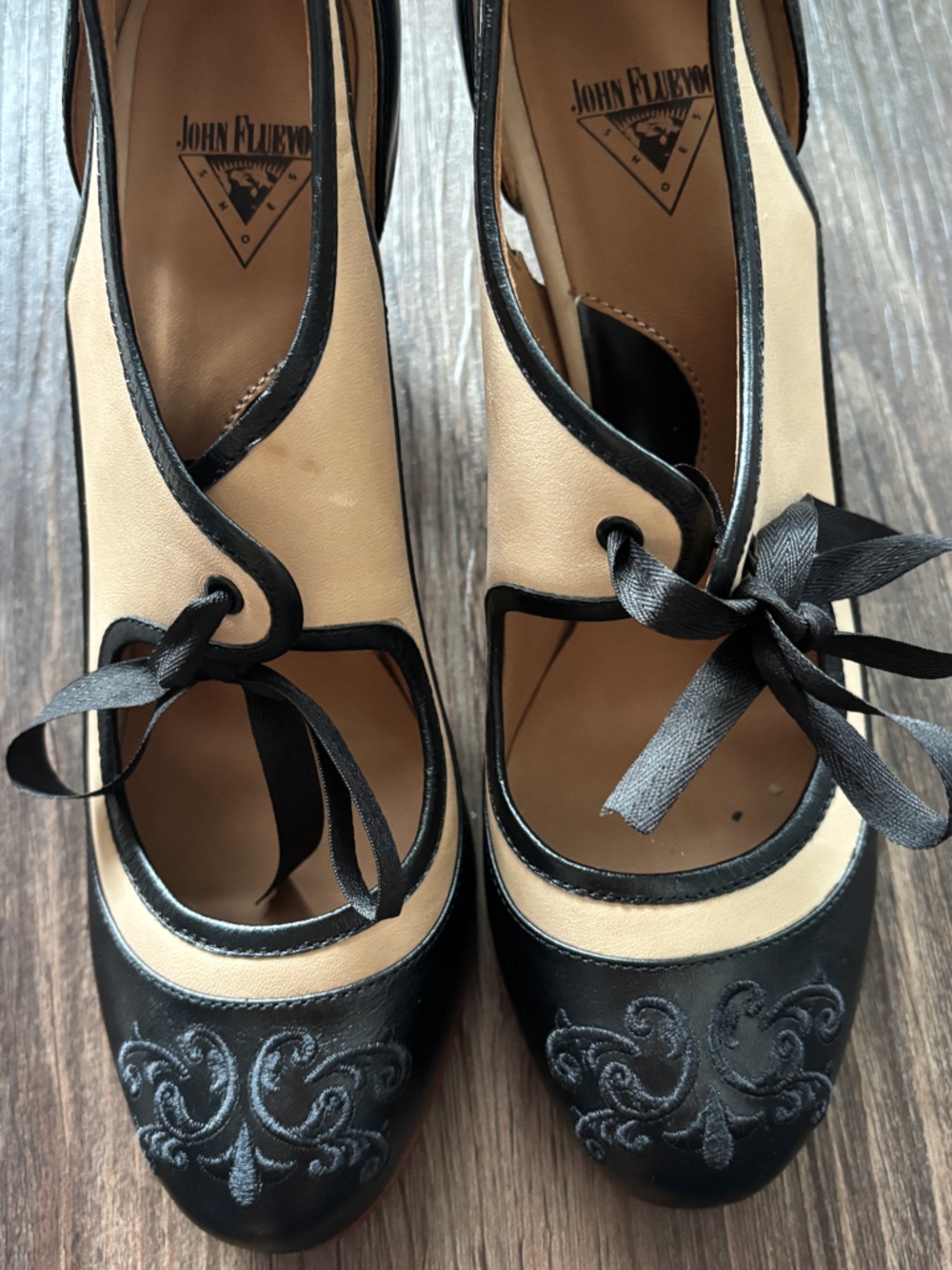 John Fluevog Black and Cream T‑Strap Mary Jane Heels with Bow - Picture 4 of 6